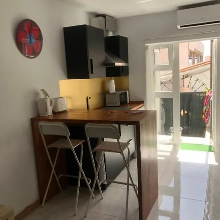Апартаменты Torremolinos, Bonito Apartamento Studio La Carihuela
